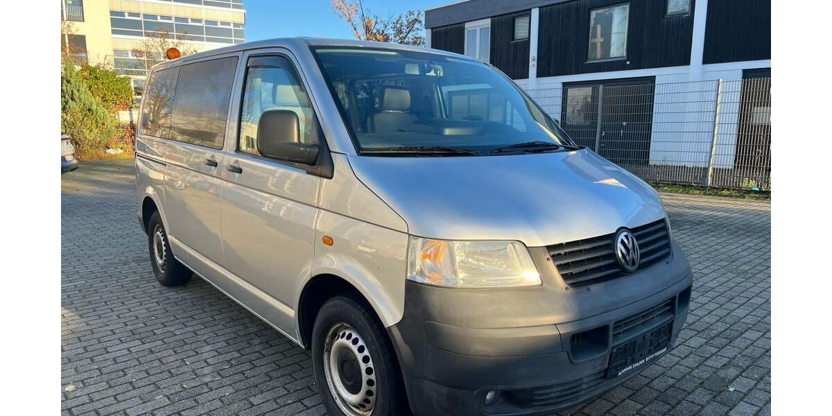 VW T5 Transporter 135.000 km 9.999 &euro; Ditzingen 71254