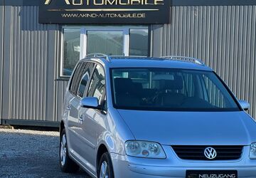VW Touran 228.000 km 3.990 &euro; Gäufelden 71126