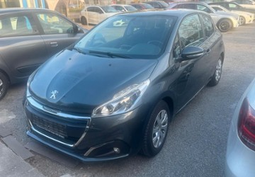Peugeot 208 76.000 km 6.400 &euro; Sindelfingen 71065