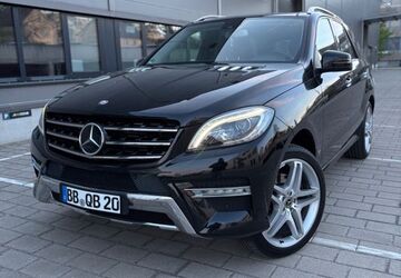 Mercedes-Benz ML 350 181.000 km 20.499 &euro; Sindelfingen 71065