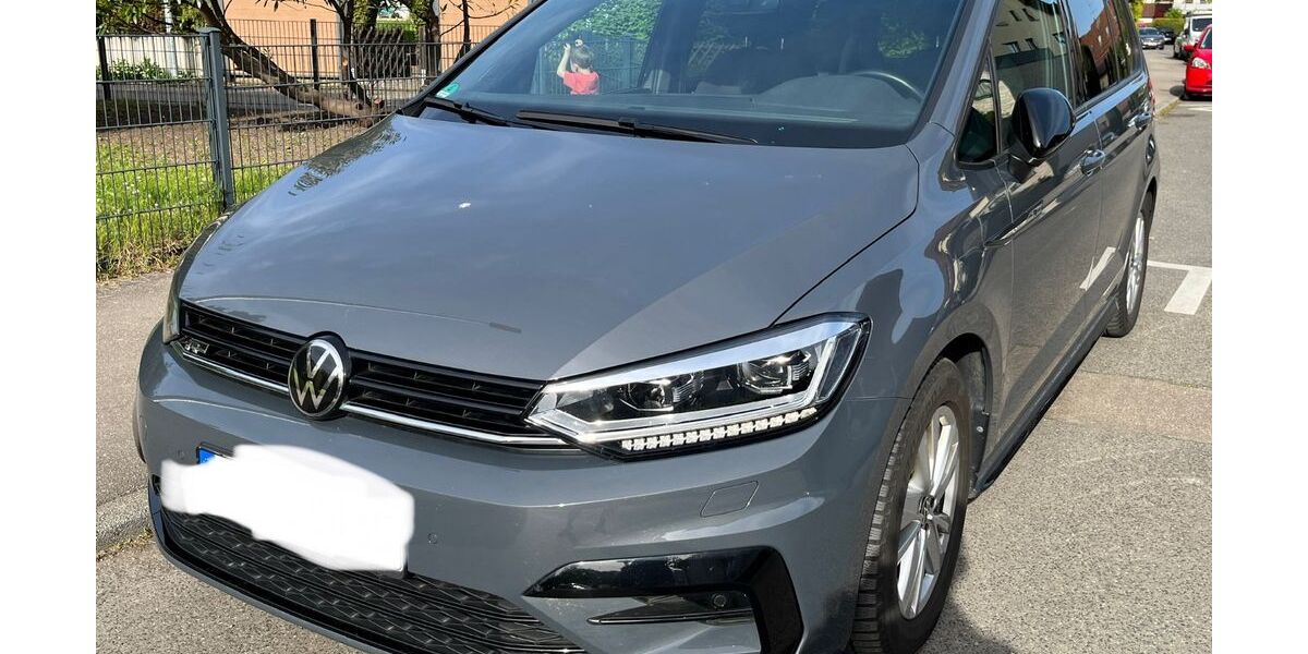 VW Touran 72.233 km 29.300 &euro; Stuttgart 70567