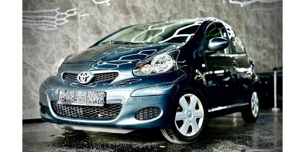 Toyota Aygo (X) 100.000 km 3.900 &euro; Reutlingen 72762