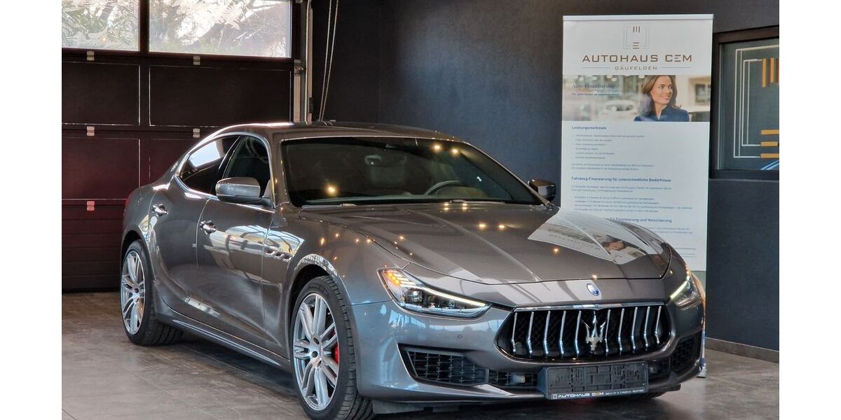 Maserati Ghibli 79.700 km 33.999 &euro; Gäufelden 71126