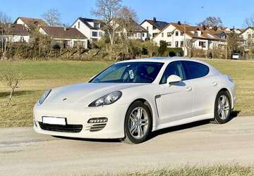 Porsche Panamera 182.000 km 24.950 &euro; Stuttgart 70499