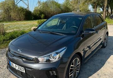 Kia Rio 105.000 km 11.999 &euro; Leonberg 71229