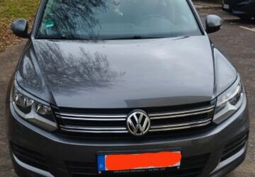 VW Tiguan 132.000 km 9.000 &euro; Mühlacker 75417