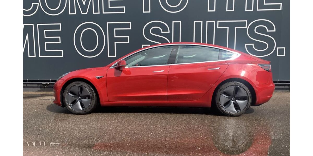 Tesla Model 3 153.000 km 21.700 &euro; Stuttgart 70327