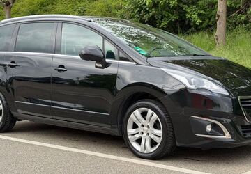 Peugeot 5008 147.000 km 8.500 &euro; Fellbach 70736