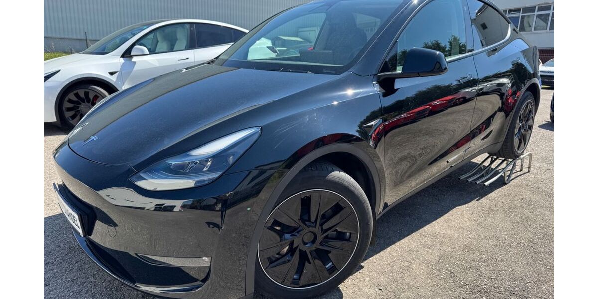 Tesla Model Y 49.954 km 37.999 &euro; Holzgerlingen 71088