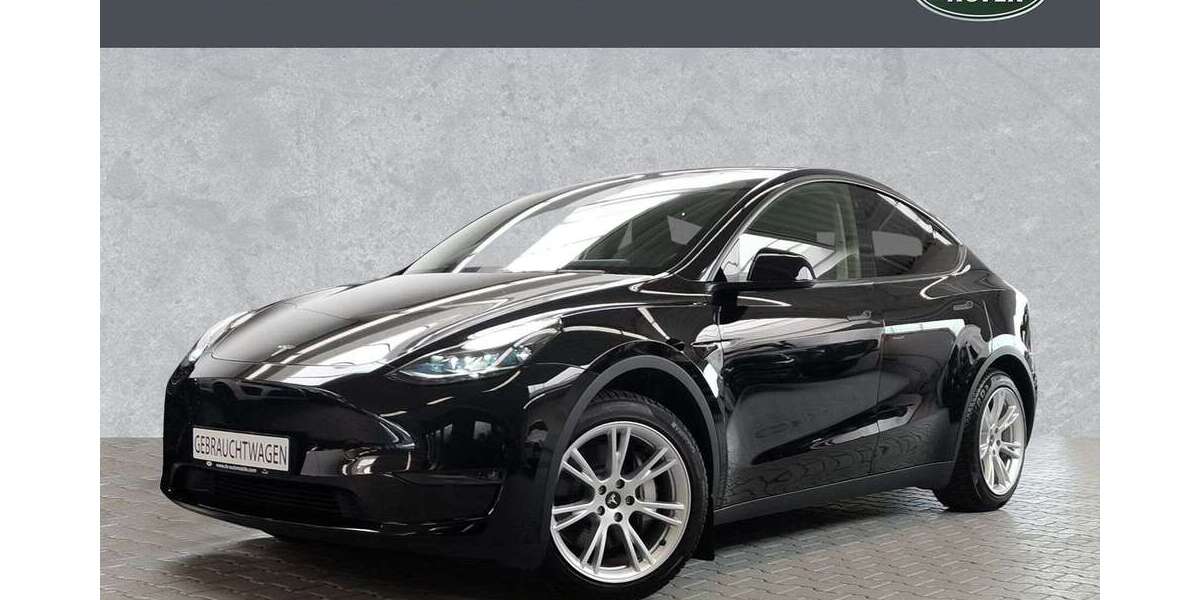 Tesla Model Y 28.293 km 41.900 &euro; Asperg 71679