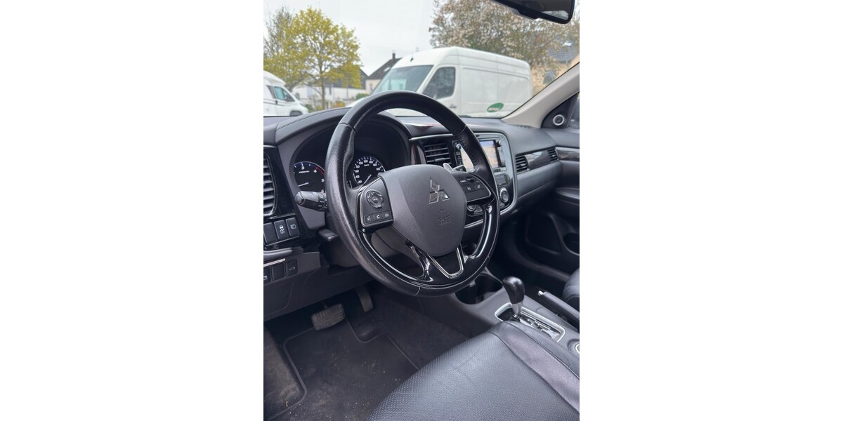 Mitsubishi Outlander 162.000 km 13.699 &euro; Gäufelden 71126