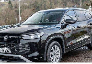 VW Tayron 9.990 km 58.290 &euro; Stuttgart-Wangen 70188