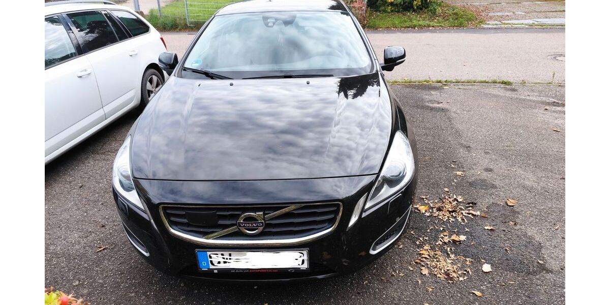 Volvo S60 107.000 km 9.900 &euro; Bad Liebenzell 75378