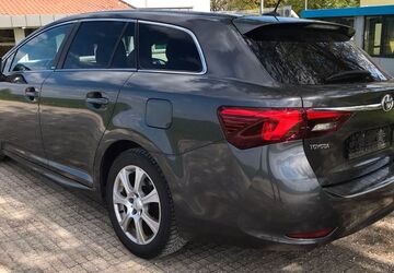 Toyota Avensis 158.000 km 9.890 &euro; Walddorfhäslach 72141