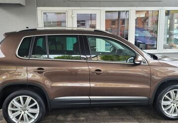 VW Tiguan 122.300 km 10.990 &euro; Stuttgart 70469
