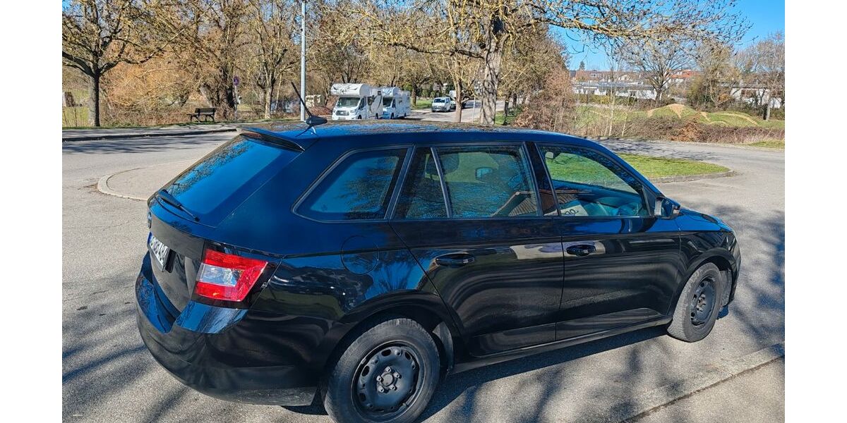 Skoda Fabia 144.000 km 8.249 &euro; Altdorf 71155