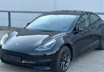 Tesla Model 3 104.500 km 23.700 &euro; Bietigheim-Bissingen 74321