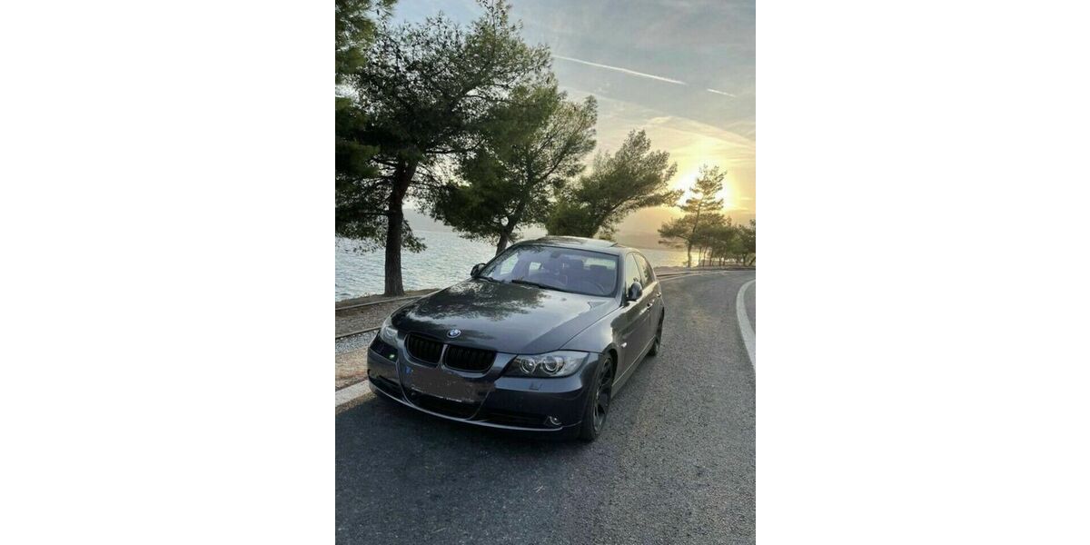 BMW 325 213.000 km 4.590 &euro; Stuttgart 70378