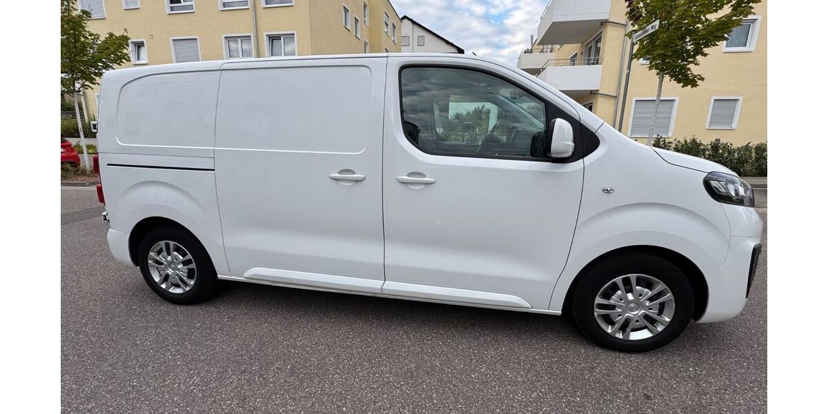 Opel Vivaro 44.000 km 15.200 &euro; Leonberg 71229