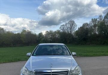 Mercedes-Benz C 220 163.000 km 12.490 &euro; Sindelfingen 71067