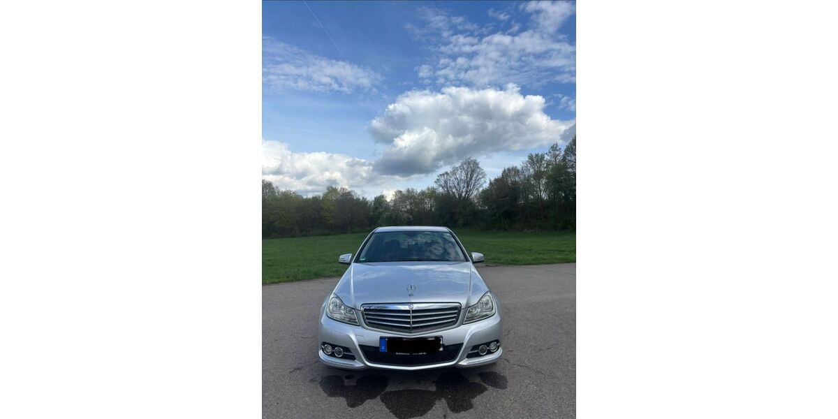 Mercedes-Benz C 220 163.000 km 12.490 &euro; Sindelfingen 71067