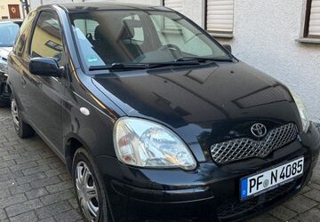 Toyota Yaris 200.511 km 1.100 &euro; Mönsheim 71297