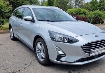 Ford Focus 26.000 km 16.789 &euro; Tübingen-Bühl 72072