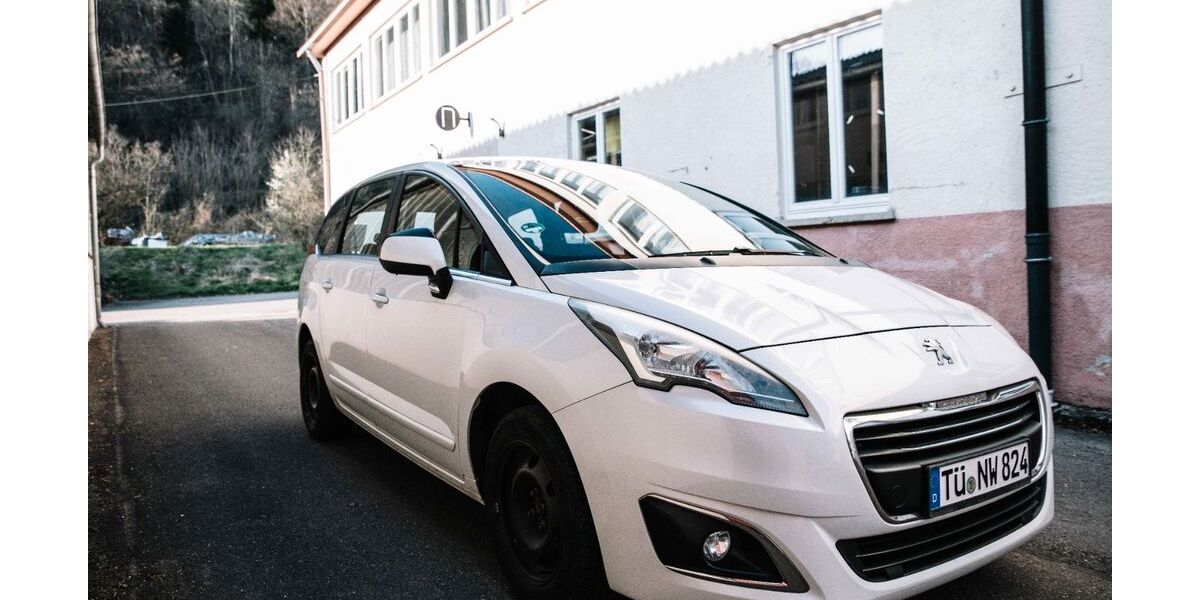 Peugeot 5008 217.000 km 6.900 &euro; Rottenburg am Neckar 72108