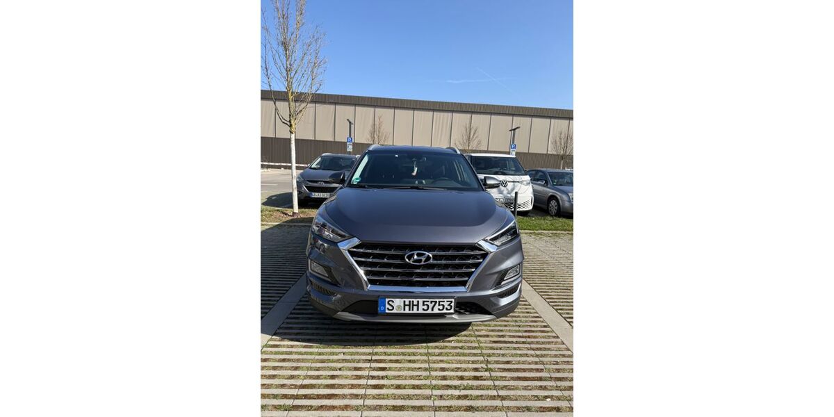 Hyundai TUCSON 106.000 km 17.300 &euro; Gerlingen 70839