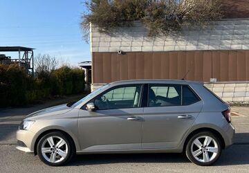 Skoda Fabia 92.000 km 8.900 &euro; Stuttgart 70182