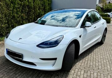 Tesla Model 3 29.000 km 28.200 &euro; Sindelfingen 71065