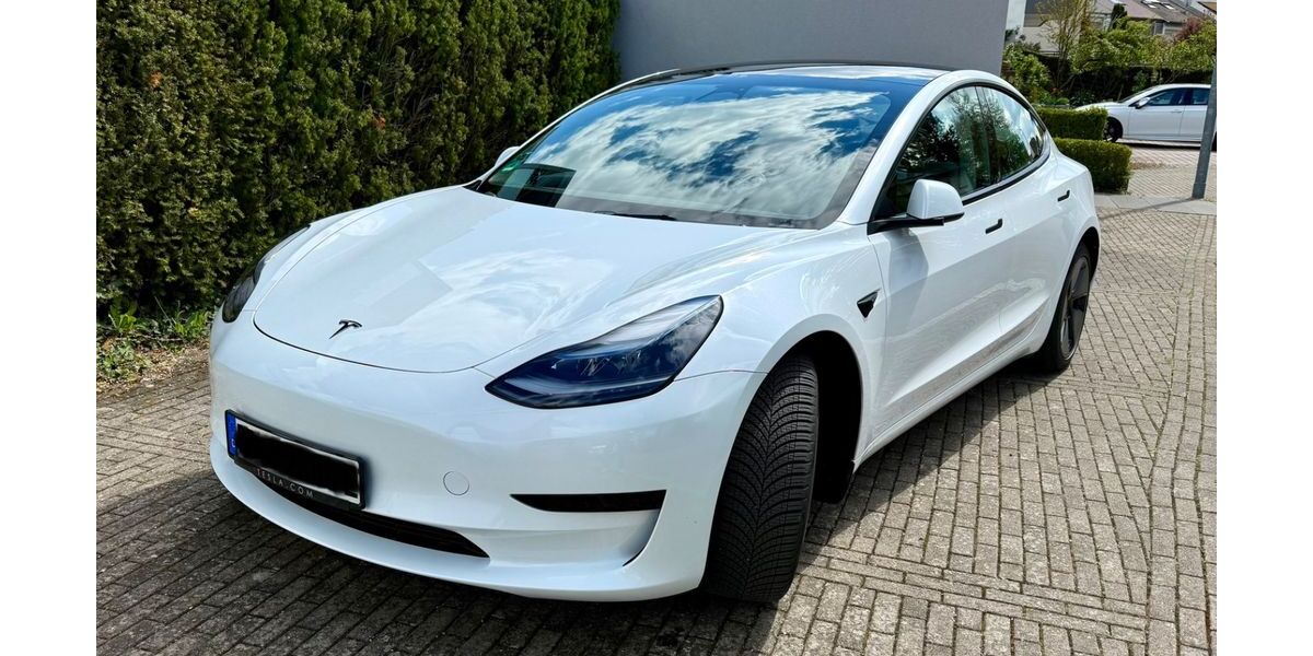 Tesla Model 3 29.000 km 28.200 &euro; Sindelfingen 71065