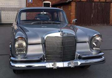 Mercedes-Benz 220 103.960 km 18.000 &euro; Metzingen 72555