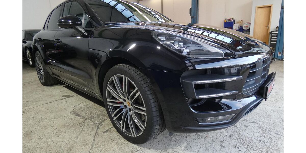 Porsche Macan 182.000 km 41.299 &euro; Metzingen 72555
