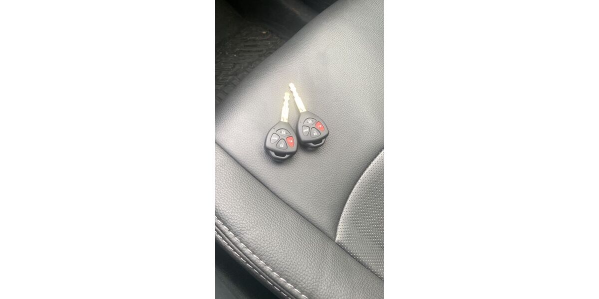 Toyota Corolla Verso 146.000 km 2.999 &euro; Stuttgart 70197