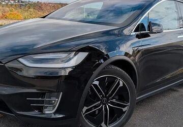 Tesla Model X 139.200 km 30.400 &euro; Tübingen 72072
