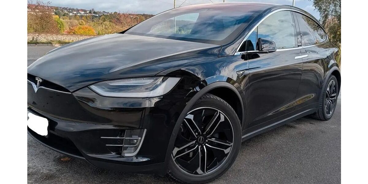 Tesla Model X 139.200 km 30.400 &euro; Tübingen 72072