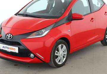 Toyota Aygo 68.491 km 7.880 &euro; Stuttgart 70195