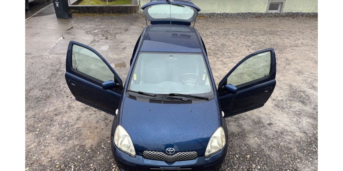 Toyota Yaris 206.678 km 2.290 &euro; Böblingen 71032