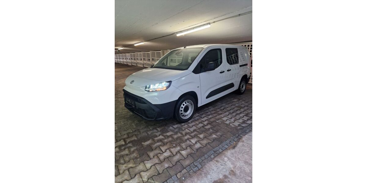 Toyota Proace City 47.000 km 19.990 &euro; Böblingen 71032