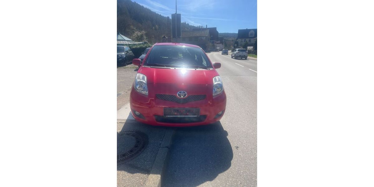 Toyota Yaris 197.000 km 4.600 &euro; Unterreichenbach 75399