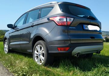 Ford Kuga 17.600 km 17.900 &euro; Mühlacker 75417