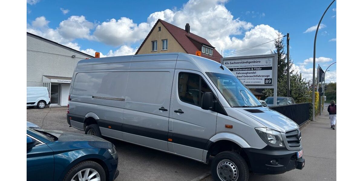 Mercedes-Benz Sprinter 181.000 km 27.900 &euro; Korntal-Münchingen 70825