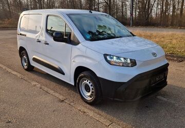 Toyota Proace City 39.350 km 16.999 &euro; Böblingen 71032