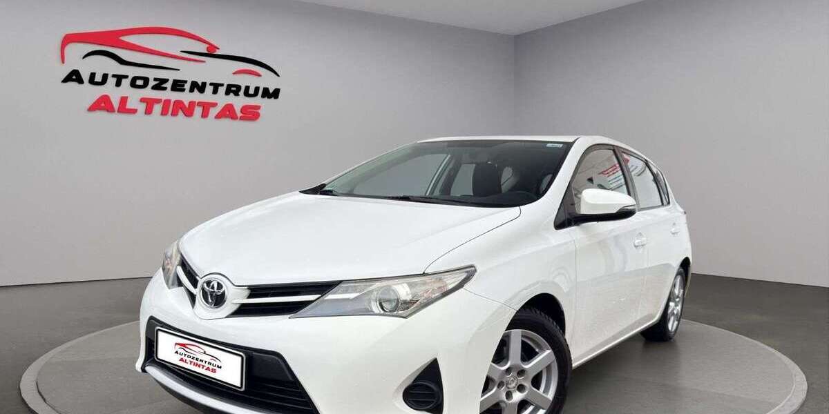 Toyota Auris 97.000 km 9.490 &euro; Holzgerlingen 71088