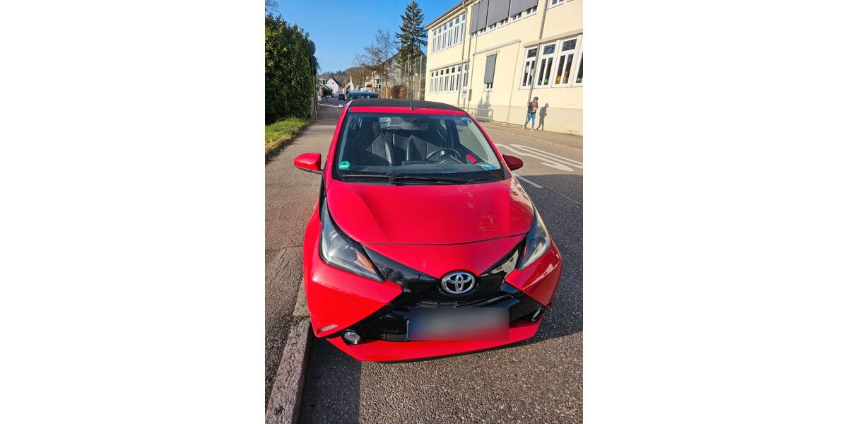 Toyota Aygo (X) 155.000 km 4.495 &euro; Esslingen 73732