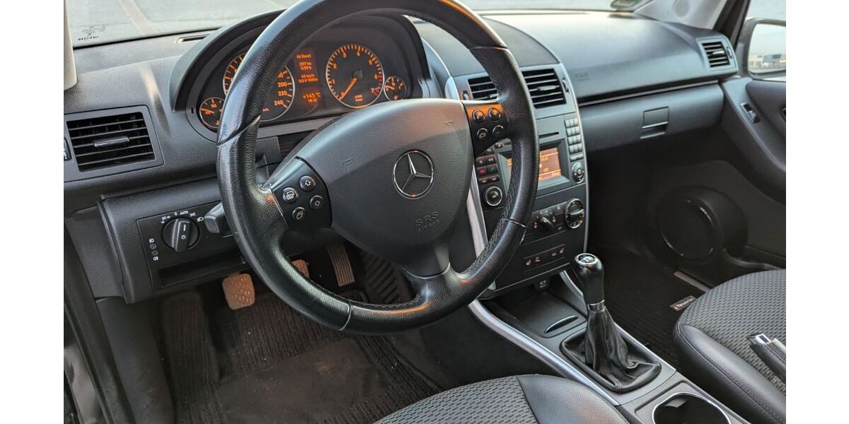 Mercedes-Benz A 160 126.354 km 3.199 &euro; Böblingen 71032