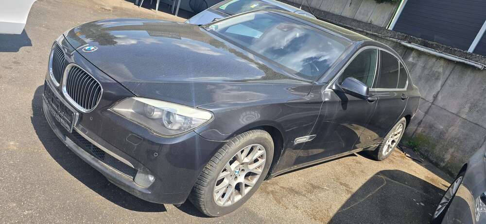 BMW 750 181.234 km 4.499 &euro; Bad Liebenzell 75378