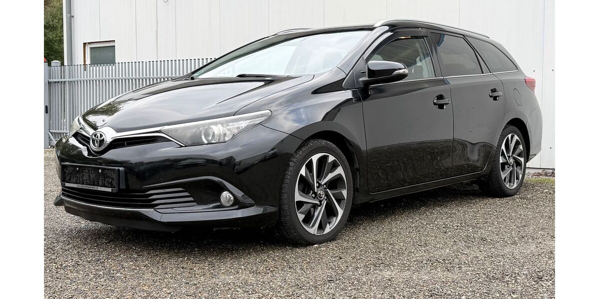Toyota Auris 159.200 km 8.790 &euro; Reutlingen 72766
