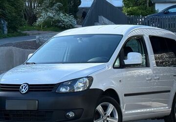 VW Caddy 103.691 km 12.490 &euro; Esslingen am Neckar 73730